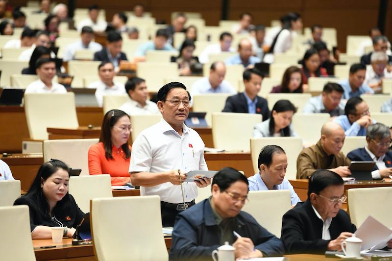 Đề nghị tăng lương cơ sở ngay từ 1/1/2026 để công chức “nhẹ lòng cống hiến”