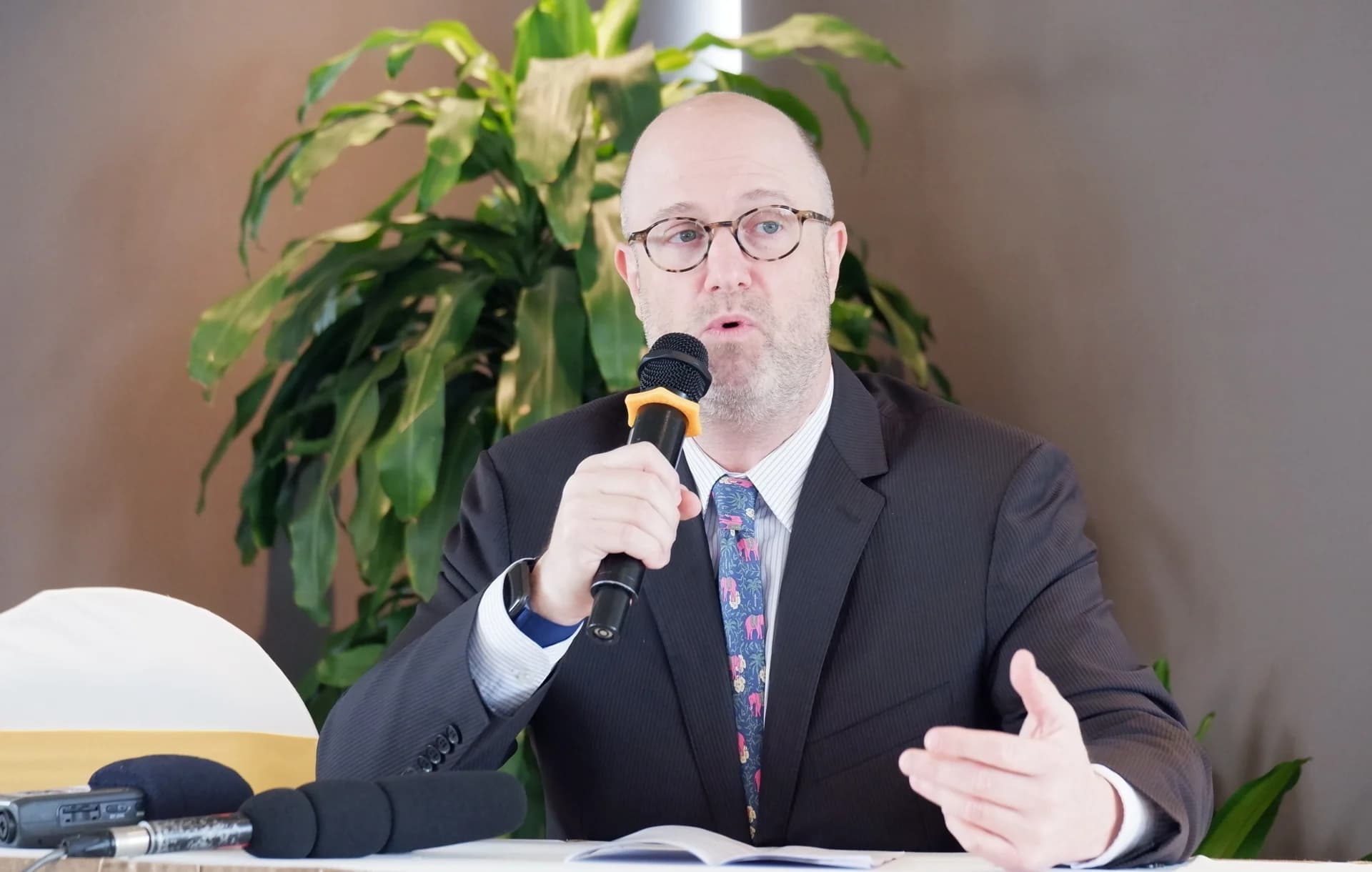 amcham-thue-quan-se-khong-khien-nha-dau-tu-o-at-rut-khoi-viet-nam