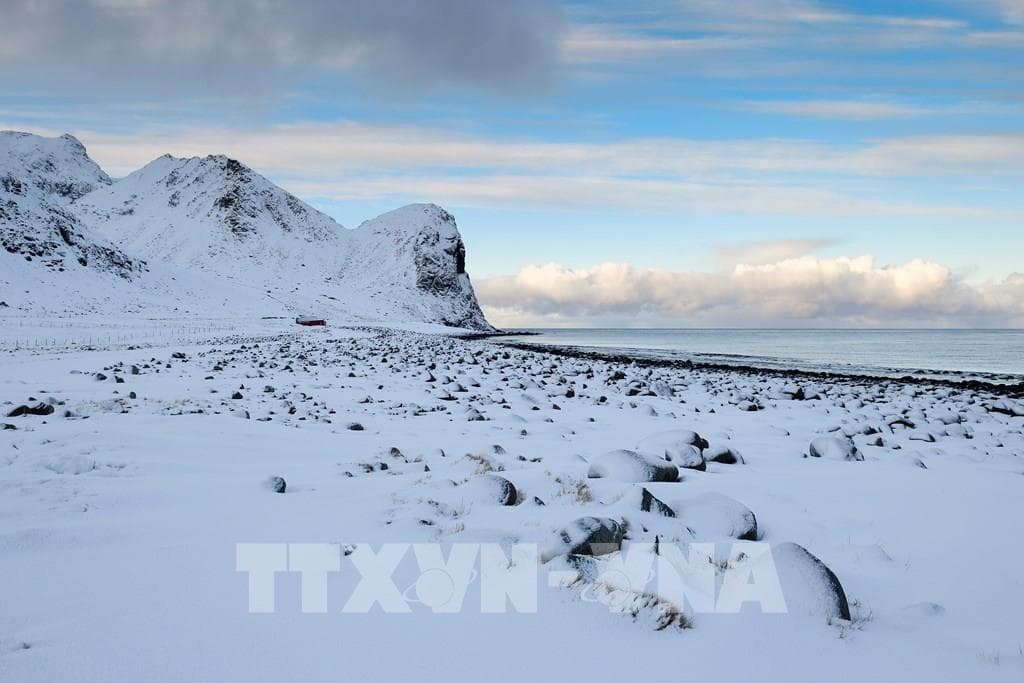 gioi-chuc-ngan-hang-danh-gia-rui-ro-tai-chinh-do-bien-doi-khi-hau