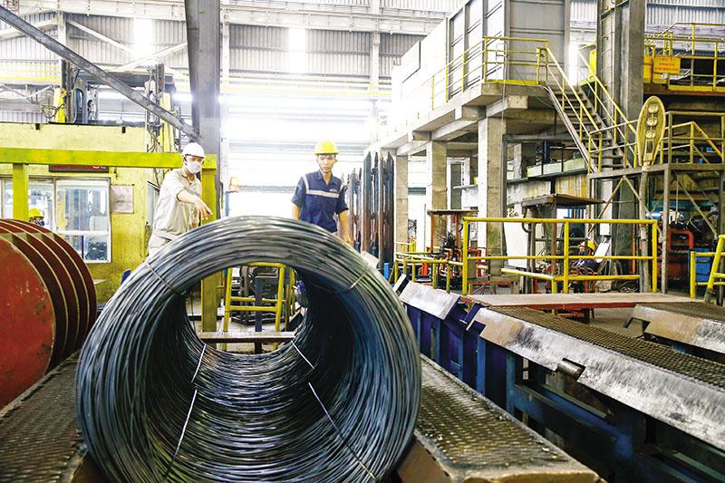 kich-hoat-thue-chong-ban-pha-gia-voi-thep-can-nong-nhap-khau-thep-noi-bot-kho