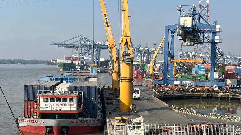 doanh-nghiep-fdi-tuan-thu-chat-xuat-xu-hang-hoa-truoc-chinh-sach-thue-cua-my