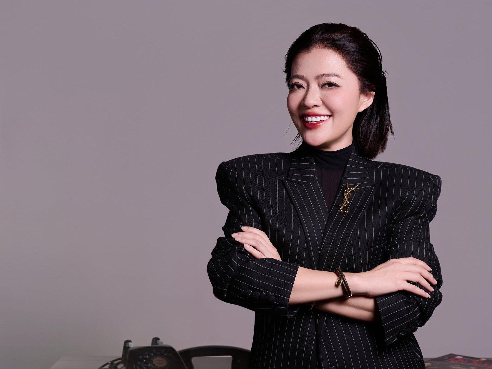 phu-nu-trong-ky-nguyen-moi-dinh-hinh-gia-tri-bang-tri-tue-ban-linh-va-nhan-van