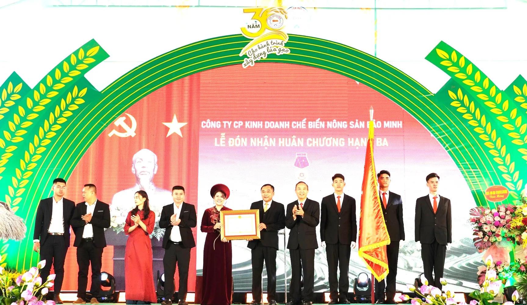 bao-minh-dua-thuong-hieu-gao-viet-vuon-tam-quoc-te