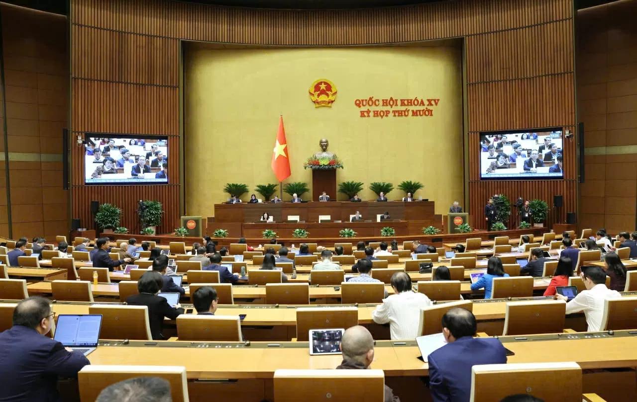 Kỳ họp thứ 10, Quốc hội Khóa XV: Quốc hội biểu quyết thông qua 3 dự án luật liên quan đến lĩnh vực tư pháp