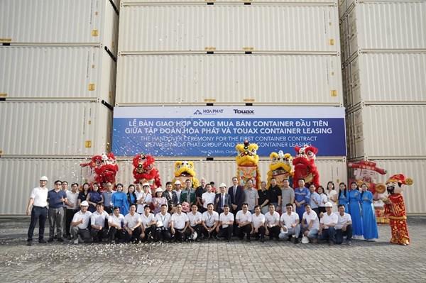 Hòa Phát bàn giao đơn hàng container đầu tiên cho doanh nghiệp hàng đầu thế giới